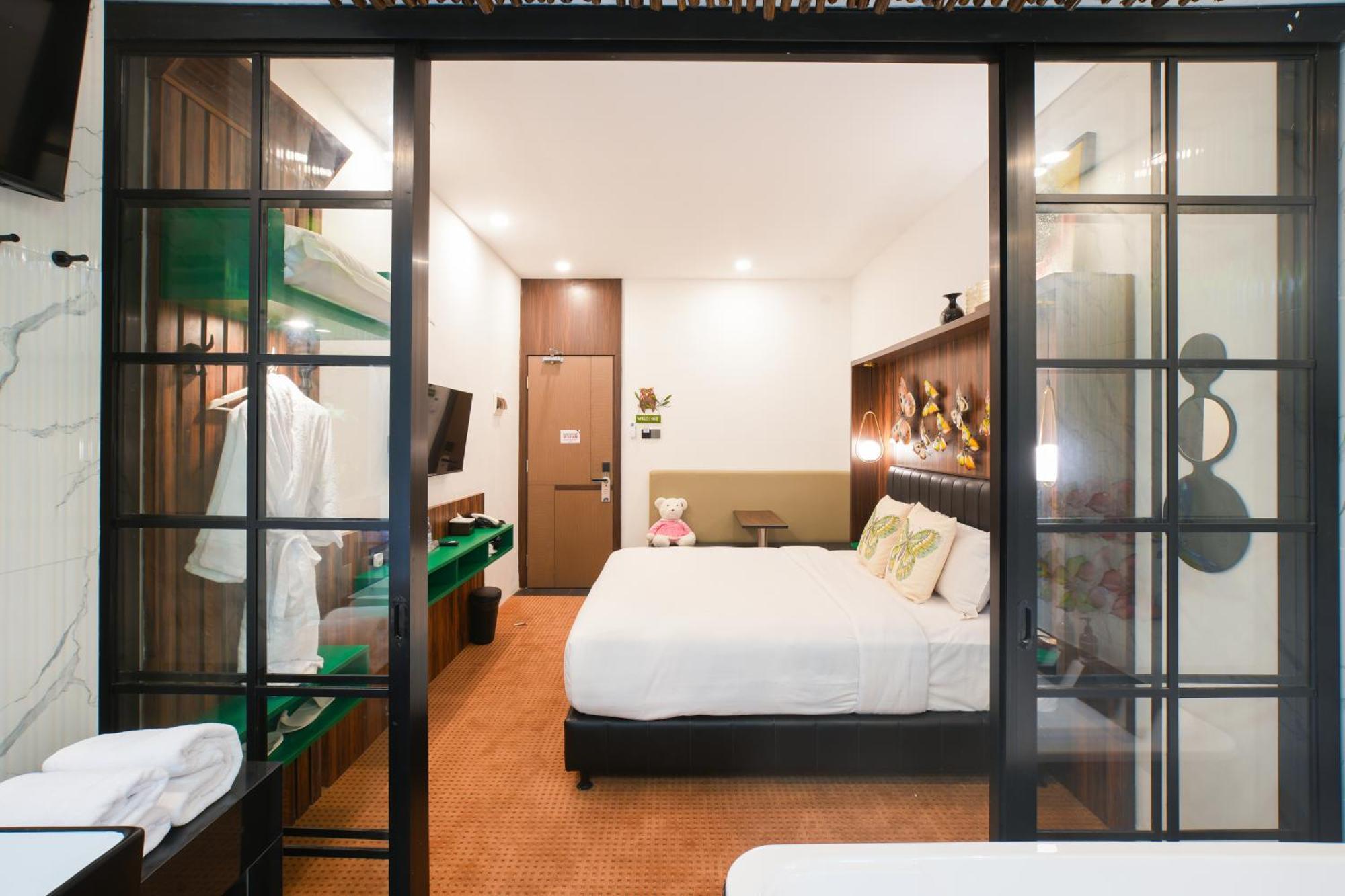 Oak Tree Urban Hotel Джакарта Экстерьер фото