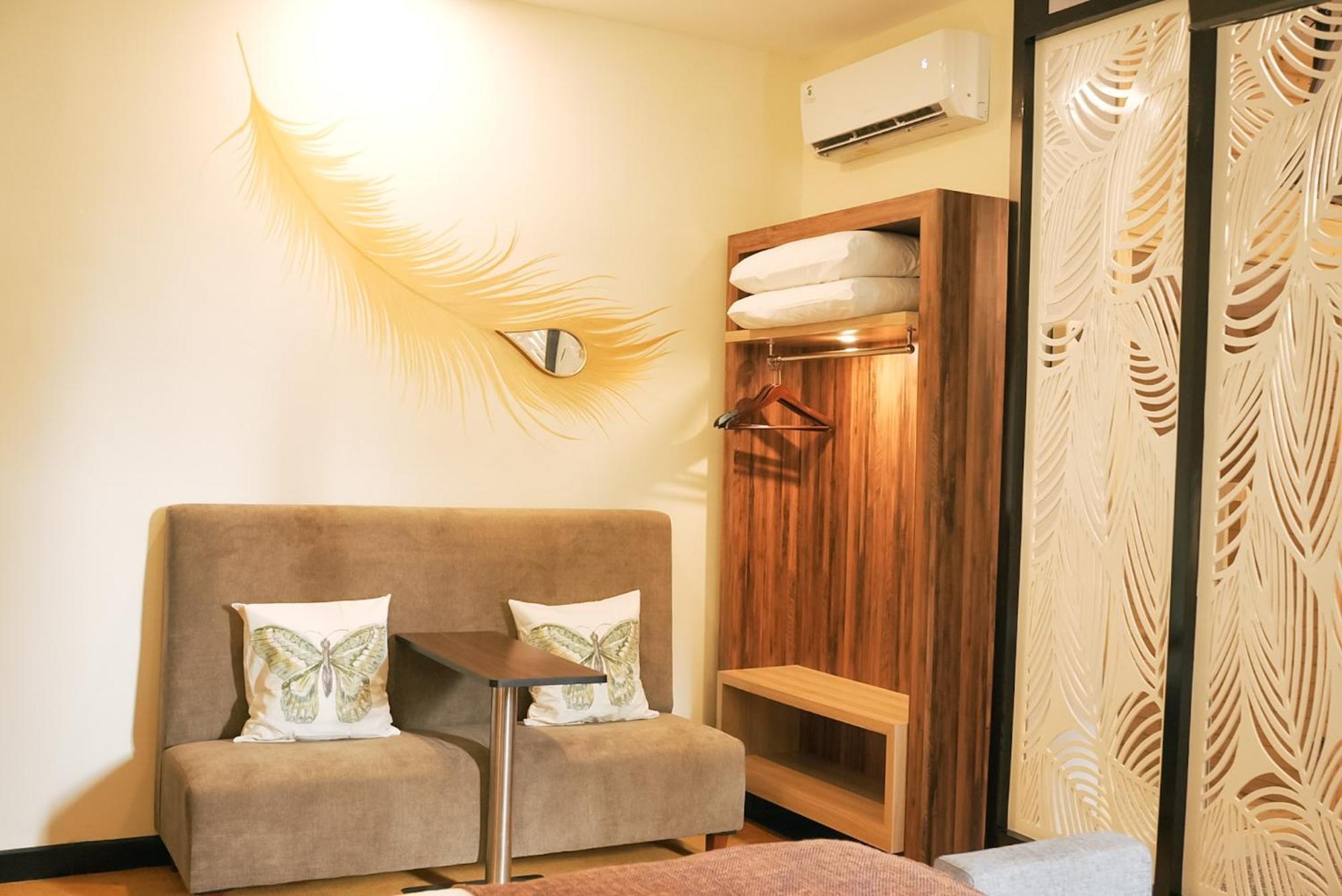 Oak Tree Urban Hotel Джакарта Экстерьер фото