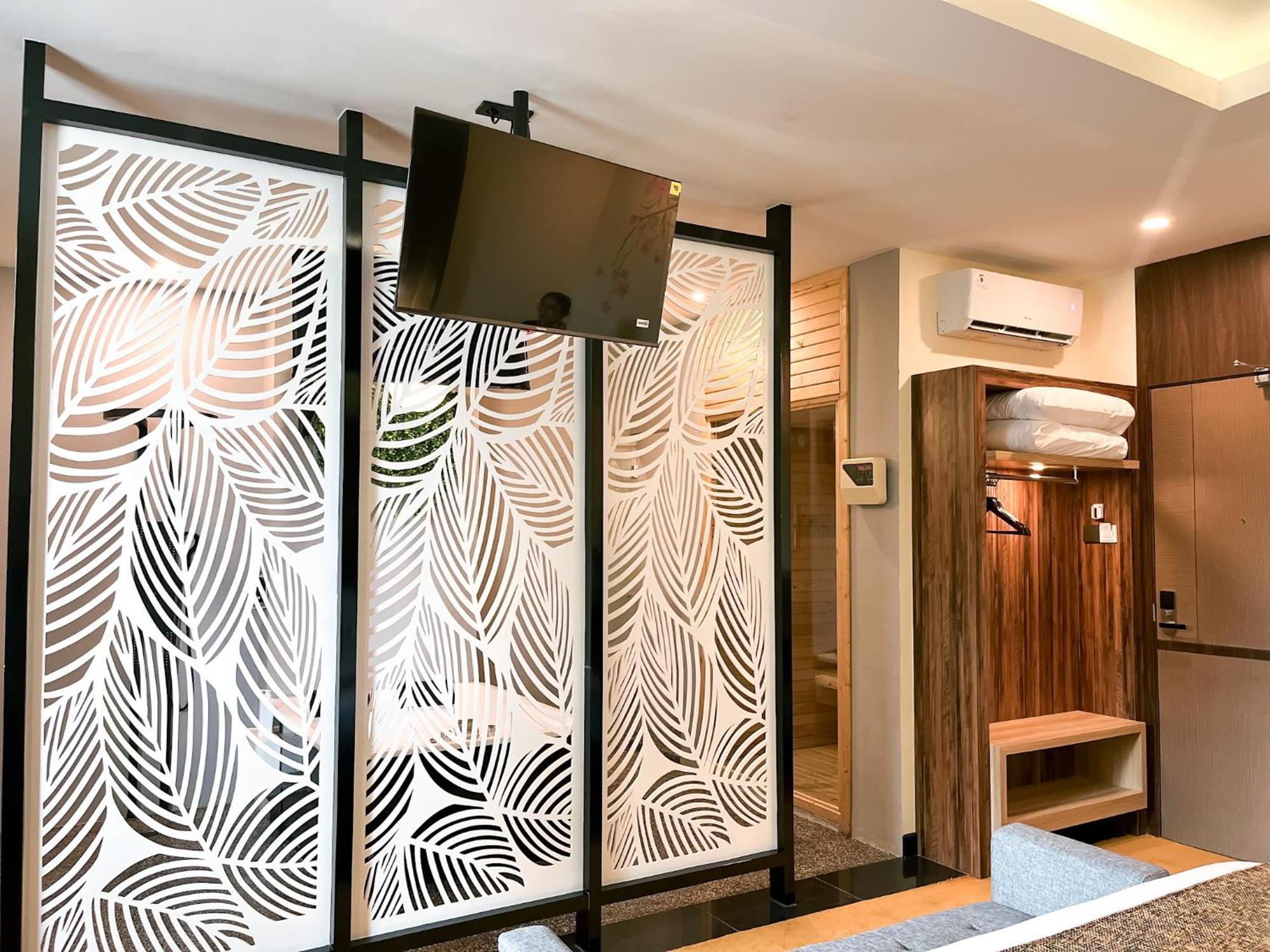 Oak Tree Urban Hotel Джакарта Экстерьер фото