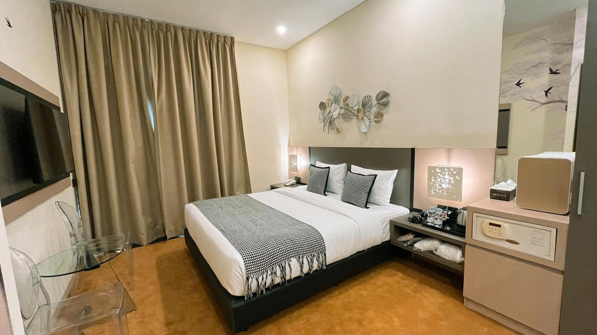 Oak Tree Urban Hotel Джакарта Экстерьер фото