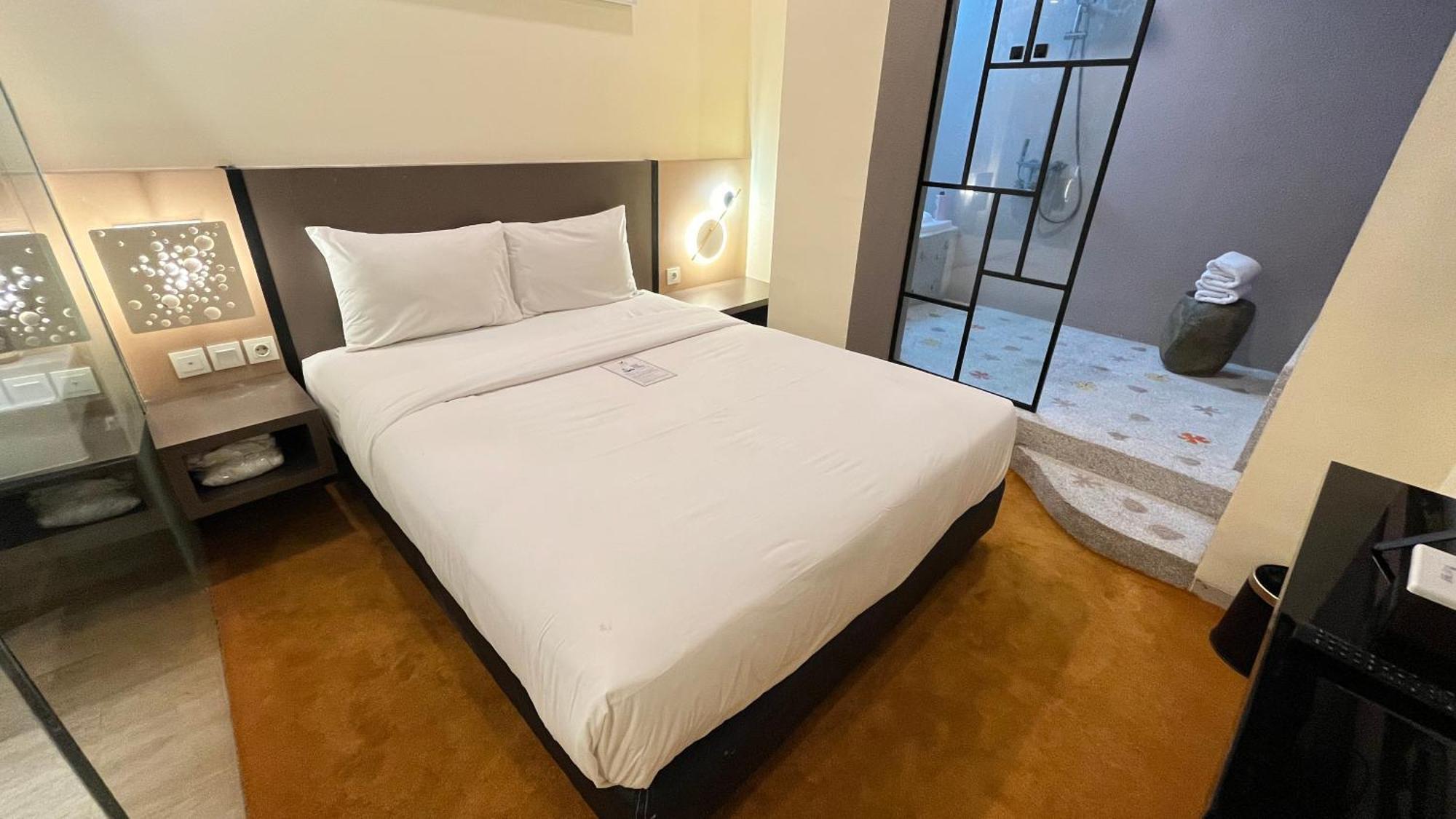 Oak Tree Urban Hotel Джакарта Экстерьер фото
